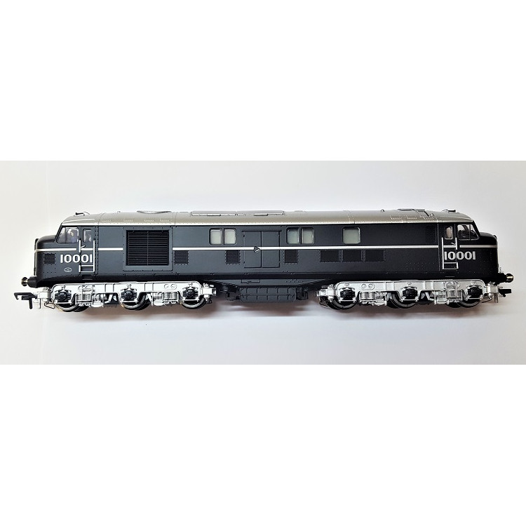 D16 10000-10001 LMS Black