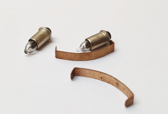 Minitrix Class 27 12v Bulbs and Clips